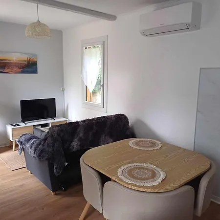 Champetre Confortable Avec Terrasse Et Jardin - Fr-1-489-564 *