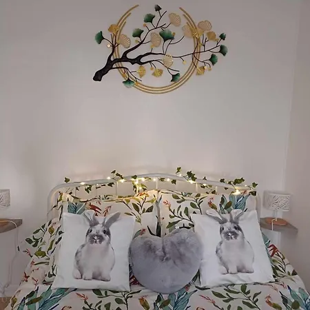 En Pleine Nature Avec Jardin Et Terrasse - Fr-1-489-564